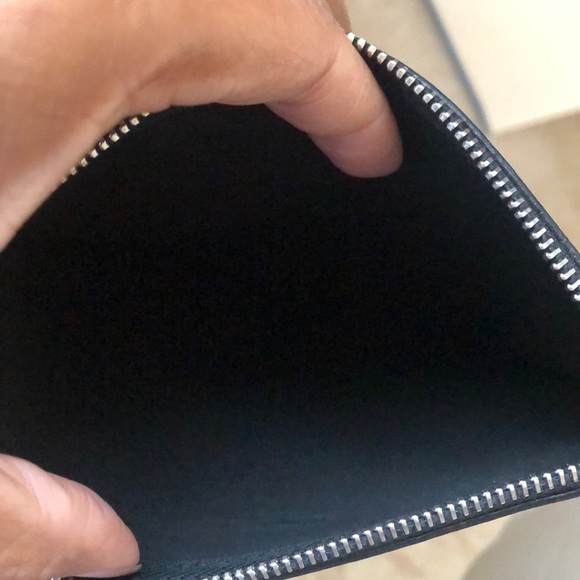 New YSL pouchette Sale 💙🎁🎁 - Picture 3 of 5